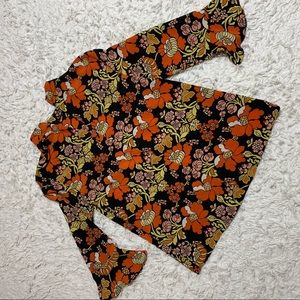 🔥 5/$25 TOP SHOP High Collared Flowered Blouse. 2